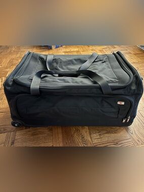 Swiss Army Rolling/Collapsible Duffel Bag